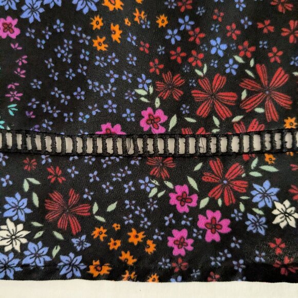 A.N.A. Women's Sleeveless Vneck Top Blouse  Size S  Multi Color Floral Print - Picture 4 of 6